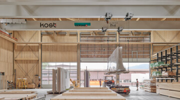 Gersag Krantechnik rüstet langjährigen Partner Kost Holzbau AG aus