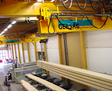 Spezialkranbrücke (ausgefahren)